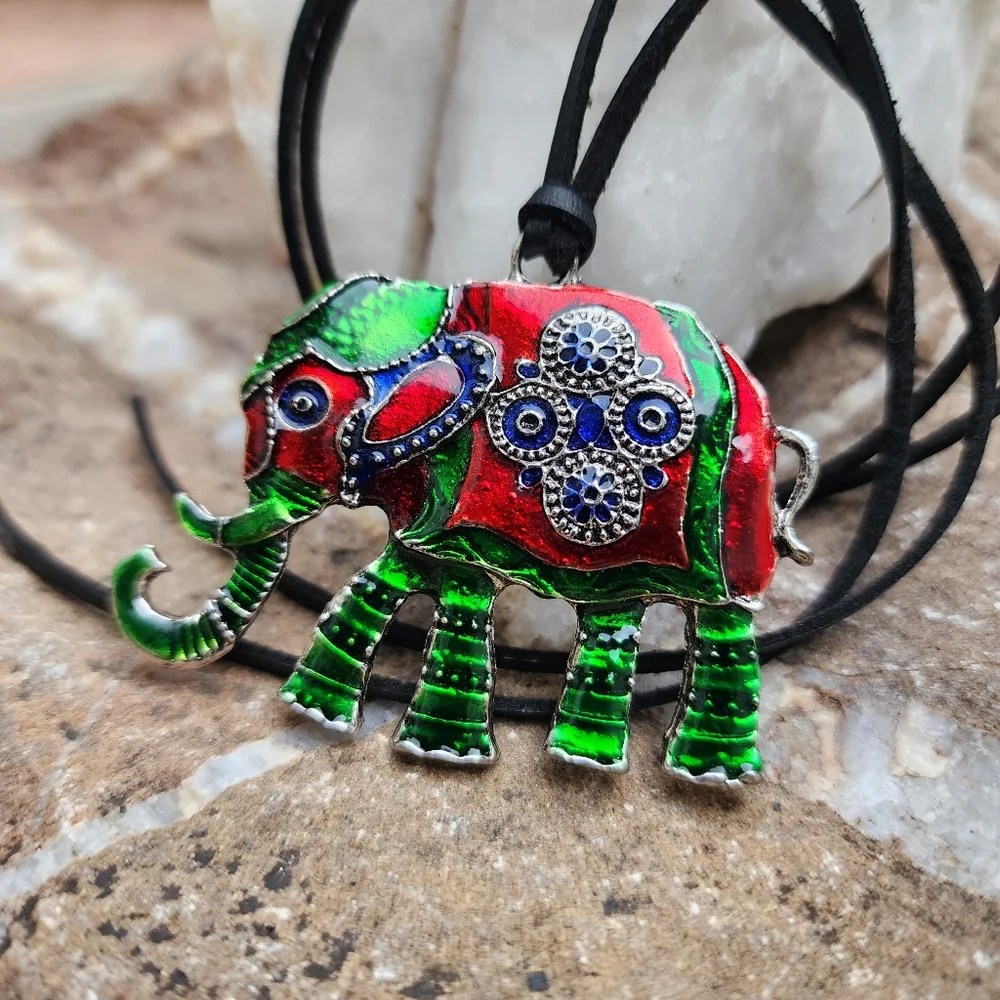 ❤️ Chico Jewelry Ethnic Elephant Large Silver Pendant Boho Ethnic Black cord